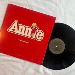 Vintage 1977 Annie A New Musical Original Broadway Cast Vinyl Record